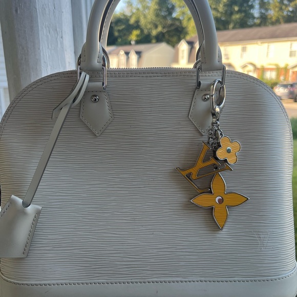Louis Vuitton Alma PM Epi Leather Blaco (White) - Picture 2 of 14